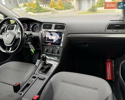 Фольксваген Гольф 2018 в Хмельницком на Automoto.ua Серый Фольксваген Гольф, объемом двигателя 1.6 л и пробегом 139 тыс. км за 13900 $, фото 52 на Automoto.ua