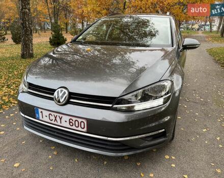 Серый Фольксваген Гольф, объемом двигателя 1.6 л и пробегом 139 тыс. км за 13800 $, фото 3 на Automoto.ua