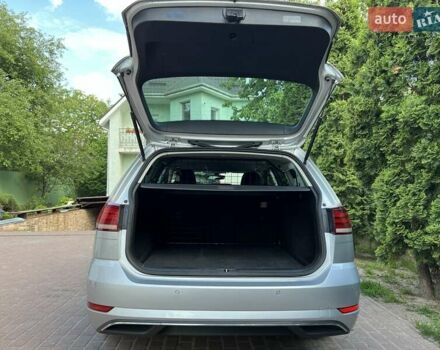 Серый Фольксваген Гольф, объемом двигателя 1.6 л и пробегом 250 тыс. км за 13990 $, фото 13 на Automoto.ua