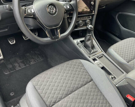 Серый Фольксваген Гольф, объемом двигателя 2 л и пробегом 260 тыс. км за 15550 $, фото 18 на Automoto.ua