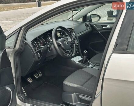 Серый Фольксваген Гольф, объемом двигателя 2 л и пробегом 228 тыс. км за 14350 $, фото 63 на Automoto.ua