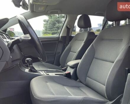 Серый Фольксваген Гольф, объемом двигателя 1.6 л и пробегом 236 тыс. км за 11900 $, фото 4 на Automoto.ua