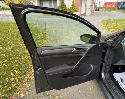 Серый Фольксваген Гольф, объемом двигателя 1.6 л и пробегом 139 тыс. км за 13900 $, фото 18 на Automoto.ua