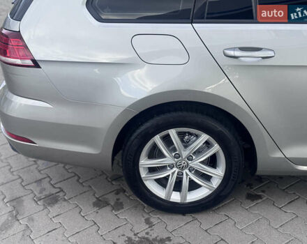 Серый Фольксваген Гольф, объемом двигателя 1.6 л и пробегом 228 тыс. км за 11500 $, фото 19 на Automoto.ua