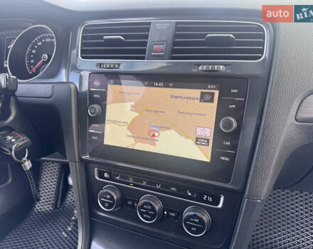 Серый Фольксваген Гольф, объемом двигателя 1.6 л и пробегом 228 тыс. км за 11500 $, фото 33 на Automoto.ua