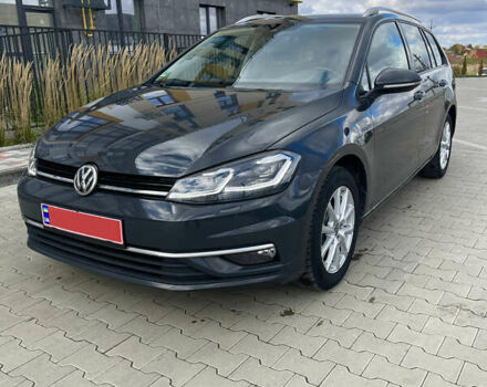 Серый Фольксваген Гольф, объемом двигателя 2 л и пробегом 260 тыс. км за 15550 $, фото 3 на Automoto.ua