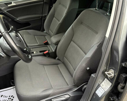 Серый Фольксваген Гольф, объемом двигателя 1.6 л и пробегом 139 тыс. км за 13900 $, фото 29 на Automoto.ua