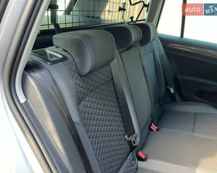 Серый Фольксваген Гольф, объемом двигателя 1.6 л и пробегом 250 тыс. км за 13990 $, фото 6 на Automoto.ua