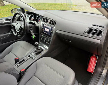 Сірий Фольксваген Гольф, об'ємом двигуна 1.6 л та пробігом 139 тис. км за 13800 $, фото 43 на Automoto.ua