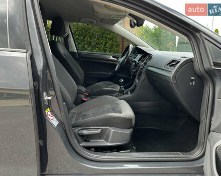 Серый Фольксваген Гольф, объемом двигателя 1.6 л и пробегом 267 тыс. км за 14200 $, фото 29 на Automoto.ua