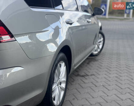 Серый Фольксваген Гольф, объемом двигателя 1.6 л и пробегом 228 тыс. км за 11500 $, фото 29 на Automoto.ua