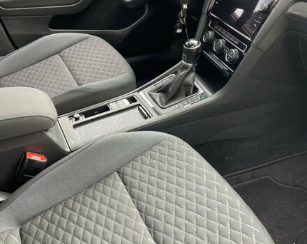 Серый Фольксваген Гольф, объемом двигателя 2 л и пробегом 260 тыс. км за 15550 $, фото 19 на Automoto.ua