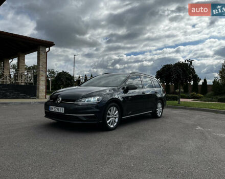 Серый Фольксваген Гольф, объемом двигателя 1.6 л и пробегом 267 тыс. км за 14200 $, фото 2 на Automoto.ua
