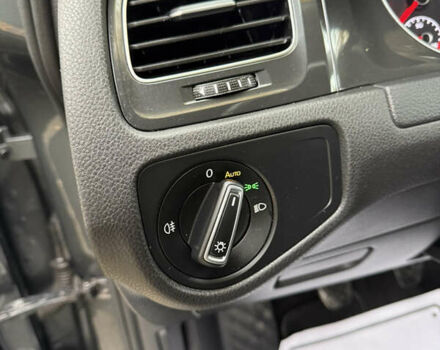 Серый Фольксваген Гольф, объемом двигателя 1.6 л и пробегом 139 тыс. км за 13900 $, фото 25 на Automoto.ua