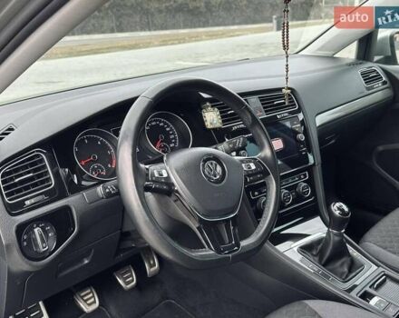 Серый Фольксваген Гольф, объемом двигателя 2 л и пробегом 228 тыс. км за 14350 $, фото 45 на Automoto.ua