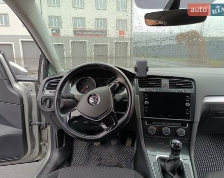 Сірий Фольксваген Гольф, об'ємом двигуна 1.6 л та пробігом 228 тис. км за 15100 $, фото 53 на Automoto.ua