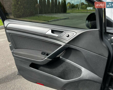 Серый Фольксваген Гольф, объемом двигателя 1.6 л и пробегом 267 тыс. км за 14200 $, фото 28 на Automoto.ua