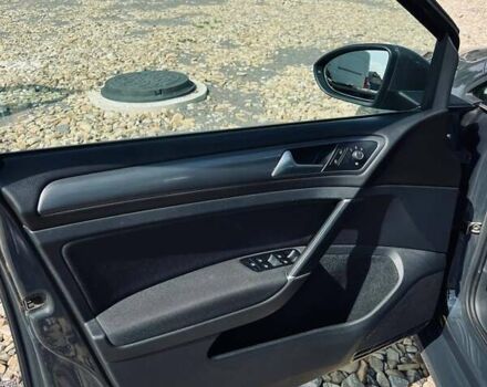 Серый Фольксваген Гольф, объемом двигателя 1.6 л и пробегом 267 тыс. км за 13400 $, фото 12 на Automoto.ua