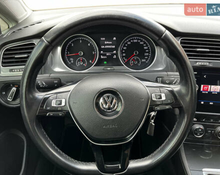 Серый Фольксваген Гольф, объемом двигателя 1.6 л и пробегом 267 тыс. км за 14200 $, фото 13 на Automoto.ua