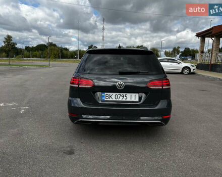 Серый Фольксваген Гольф, объемом двигателя 1.6 л и пробегом 267 тыс. км за 14200 $, фото 4 на Automoto.ua