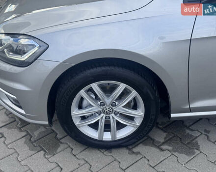 Серый Фольксваген Гольф, объемом двигателя 1.6 л и пробегом 228 тыс. км за 11500 $, фото 17 на Automoto.ua