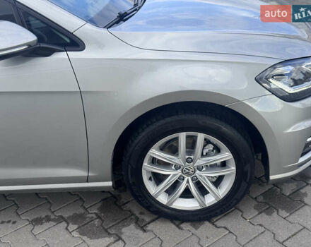 Серый Фольксваген Гольф, объемом двигателя 1.6 л и пробегом 228 тыс. км за 11500 $, фото 20 на Automoto.ua