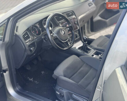 Серый Фольксваген Гольф, объемом двигателя 1.6 л и пробегом 228 тыс. км за 11500 $, фото 63 на Automoto.ua