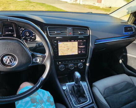 Серый Фольксваген Гольф, объемом двигателя 1.97 л и пробегом 214 тыс. км за 17200 $, фото 13 на Automoto.ua