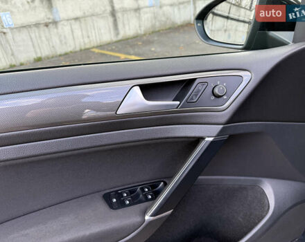 Сірий Фольксваген Гольф, об'ємом двигуна 2 л та пробігом 249 тис. км за 15999 $, фото 29 на Automoto.ua