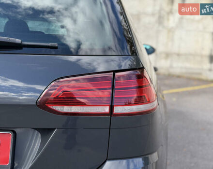 Сірий Фольксваген Гольф, об'ємом двигуна 2 л та пробігом 249 тис. км за 15999 $, фото 26 на Automoto.ua