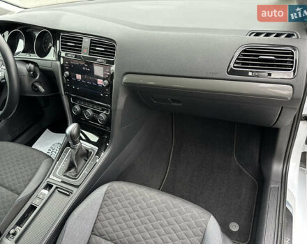 Серый Фольксваген Гольф, объемом двигателя 1.6 л и пробегом 148 тыс. км за 15500 $, фото 65 на Automoto.ua