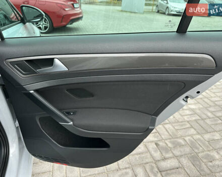 Серый Фольксваген Гольф, объемом двигателя 1.6 л и пробегом 148 тыс. км за 15500 $, фото 56 на Automoto.ua