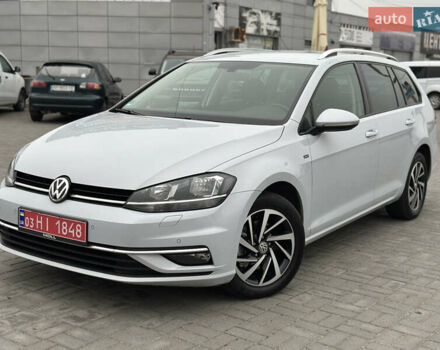 Серый Фольксваген Гольф, объемом двигателя 1.6 л и пробегом 148 тыс. км за 15500 $, фото 2 на Automoto.ua