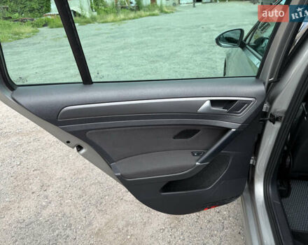 Серый Фольксваген Гольф, объемом двигателя 1.97 л и пробегом 222 тыс. км за 15369 $, фото 14 на Automoto.ua