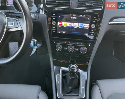 Серый Фольксваген Гольф, объемом двигателя 1.97 л и пробегом 309 тыс. км за 14200 $, фото 29 на Automoto.ua