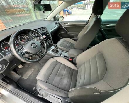 Серый Фольксваген Гольф, объемом двигателя 1.6 л и пробегом 214 тыс. км за 12490 $, фото 40 на Automoto.ua