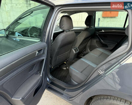 Сірий Фольксваген Гольф, об'ємом двигуна 2 л та пробігом 249 тис. км за 15999 $, фото 46 на Automoto.ua