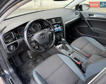 Сірий Фольксваген Гольф, об'ємом двигуна 2 л та пробігом 249 тис. км за 15999 $, фото 32 на Automoto.ua