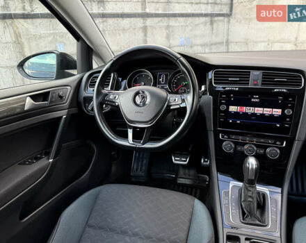 Сірий Фольксваген Гольф, об'ємом двигуна 2 л та пробігом 249 тис. км за 15999 $, фото 50 на Automoto.ua