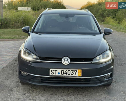 Серый Фольксваген Гольф, объемом двигателя 1.97 л и пробегом 309 тыс. км за 14200 $, фото 7 на Automoto.ua