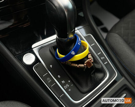 Серый Фольксваген Гольф, объемом двигателя 1.6 л и пробегом 203 тыс. км за 20500 $, фото 19 на Automoto.ua