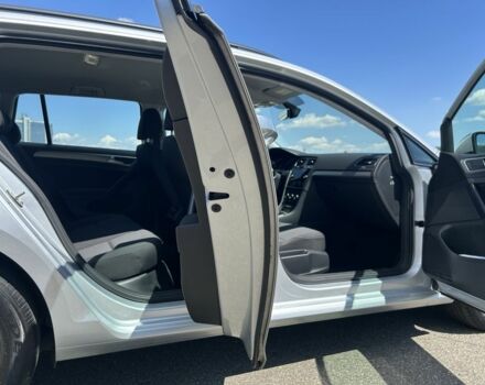 Серый Фольксваген Гольф, объемом двигателя 1.6 л и пробегом 176 тыс. км за 13500 $, фото 20 на Automoto.ua