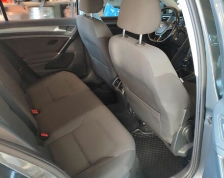 Серый Фольксваген Гольф, объемом двигателя 1.6 л и пробегом 300 тыс. км за 11500 $, фото 6 на Automoto.ua