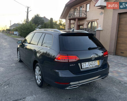 Серый Фольксваген Гольф, объемом двигателя 1.97 л и пробегом 309 тыс. км за 14200 $, фото 12 на Automoto.ua