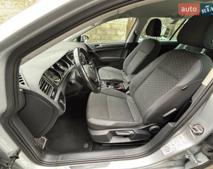 Серый Фольксваген Гольф, объемом двигателя 2 л и пробегом 207 тыс. км за 14700 $, фото 24 на Automoto.ua