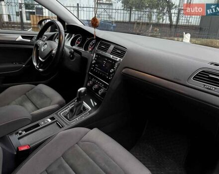 Серый Фольксваген Гольф, объемом двигателя 2 л и пробегом 249 тыс. км за 14990 $, фото 38 на Automoto.ua