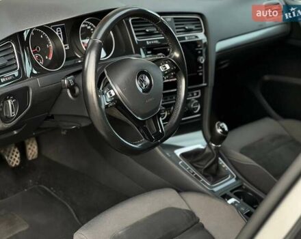 Серый Фольксваген Гольф, объемом двигателя 1.6 л и пробегом 214 тыс. км за 12490 $, фото 28 на Automoto.ua