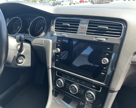 Серый Фольксваген Гольф, объемом двигателя 1.6 л и пробегом 176 тыс. км за 13500 $, фото 18 на Automoto.ua