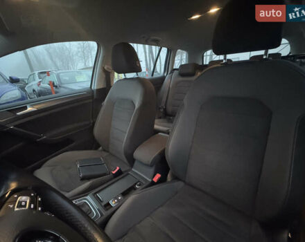 Серый Фольксваген Гольф, объемом двигателя 2 л и пробегом 223 тыс. км за 15900 $, фото 5 на Automoto.ua