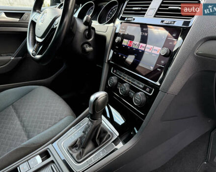 Сірий Фольксваген Гольф, об'ємом двигуна 2 л та пробігом 249 тис. км за 15999 $, фото 75 на Automoto.ua